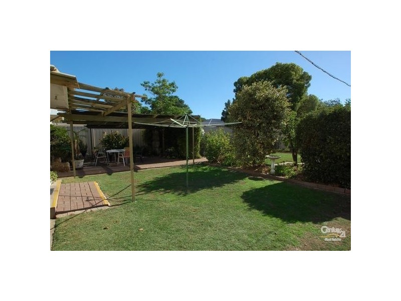 7 Albion Ave, Glandore SA 5037