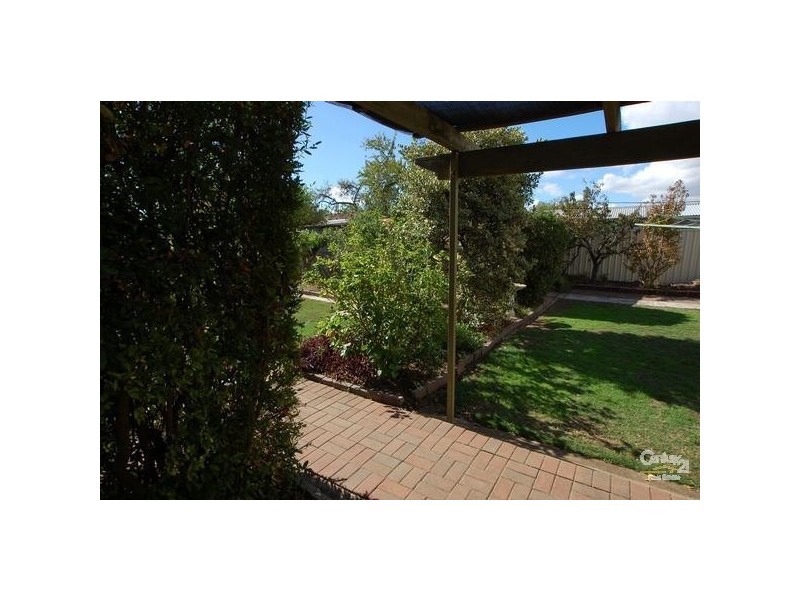 7 Albion Ave, Glandore SA 5037