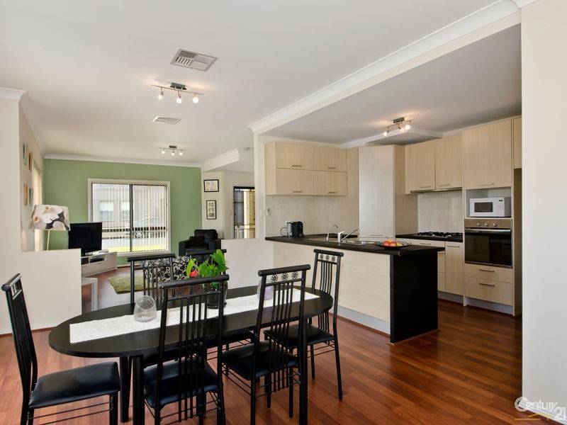 18 Richard Avenue, Mitchell Park SA 5043