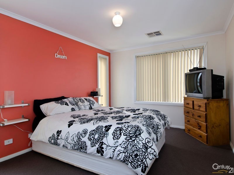 18 Richard Avenue, Mitchell Park SA 5043