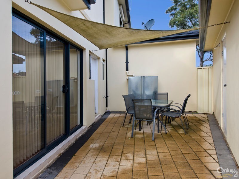 18 Richard Avenue, Mitchell Park SA 5043