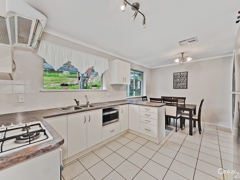 207 Coromandel Parade, Coromandel Valley SA 5051