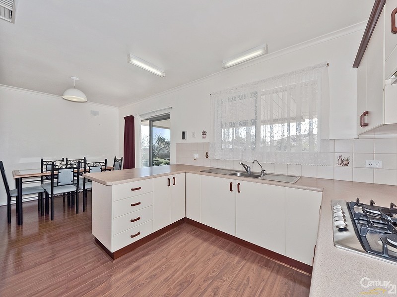 6 Nanette Road, Valley View SA 5093