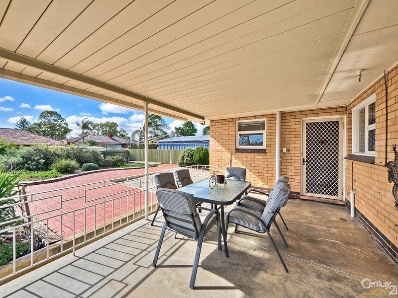 6 Nanette Road, Valley View SA 5093