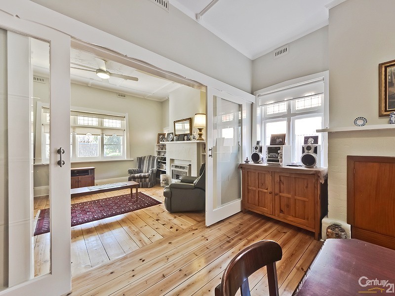 3 Forest Avenue, Black Forest SA 5035