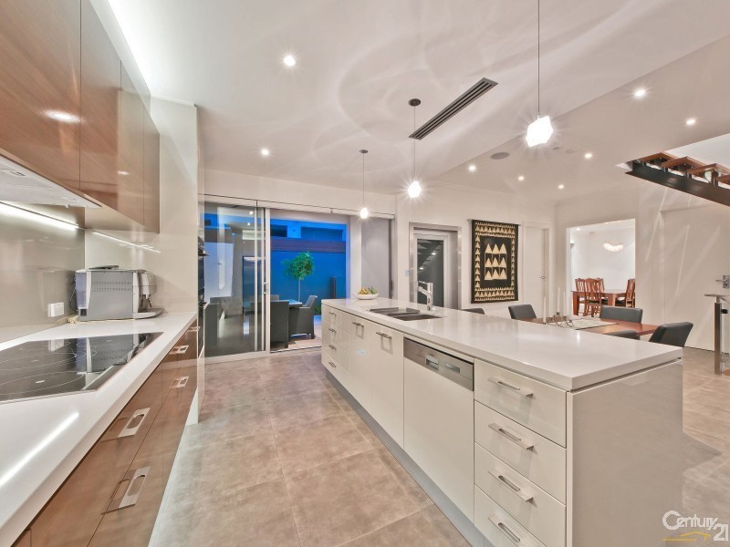 19 Yarrum Grove, Glenelg South SA 5045