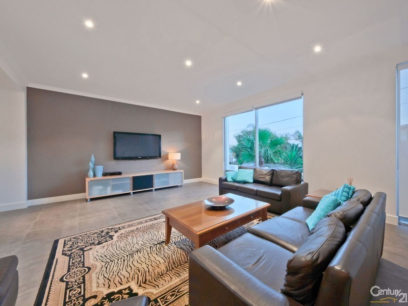 19 Yarrum Grove, Glenelg South SA 5045