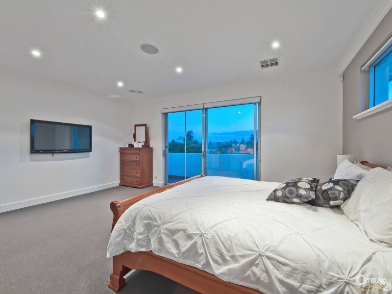 19 Yarrum Grove, Glenelg South SA 5045