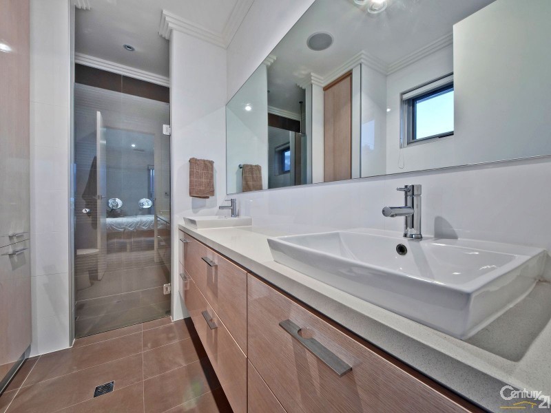 19 Yarrum Grove, Glenelg South SA 5045