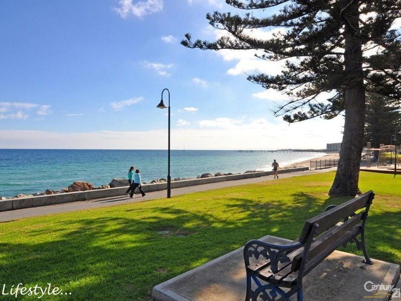 19 Yarrum Grove, Glenelg South SA 5045