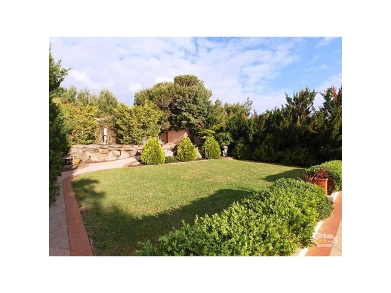 10 River Parade, Hallett Cove SA 5158