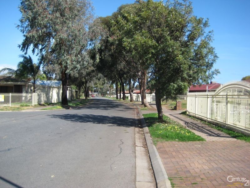 42 Barassi Street, Paralowie SA 5108