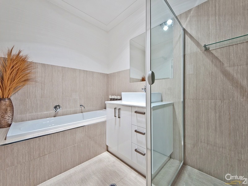 9 Rollands Street, Woodville South SA 5011