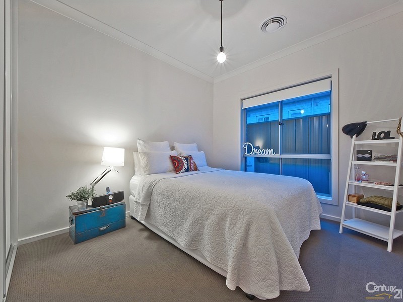 9 Rollands Street, Woodville South SA 5011