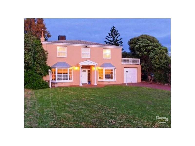 10 River Parade, Hallett Cove SA 5158