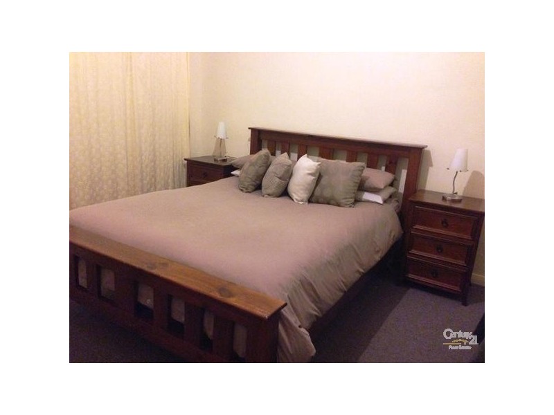 16 Selkirk Avenue, Black Forest SA 5035