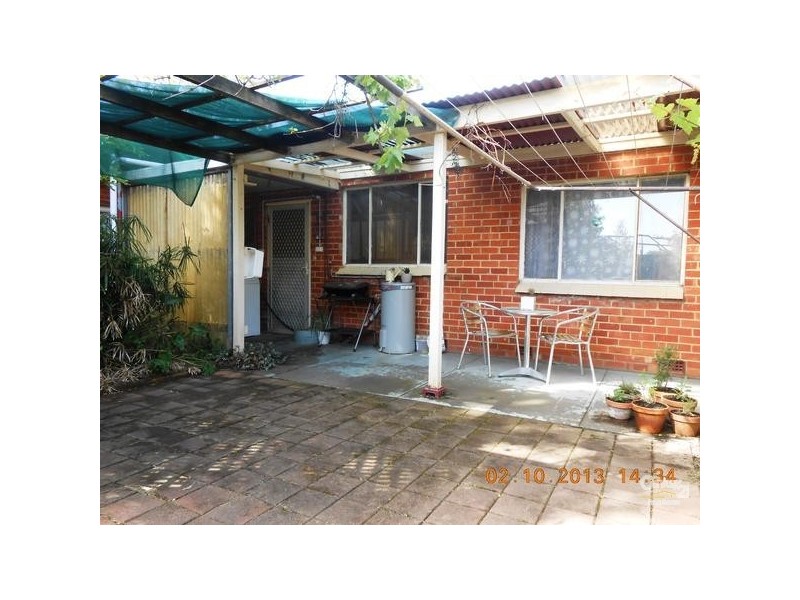 16 Selkirk Avenue, Black Forest SA 5035