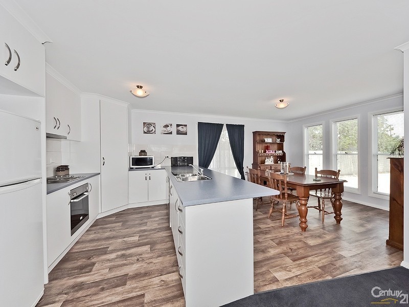 15a Whinnerah Avenue, Aldinga Beach SA 5173