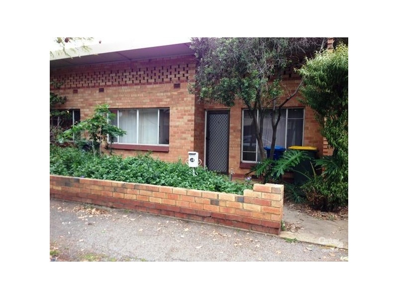 16 Selkirk Avenue, Black Forest SA 5035