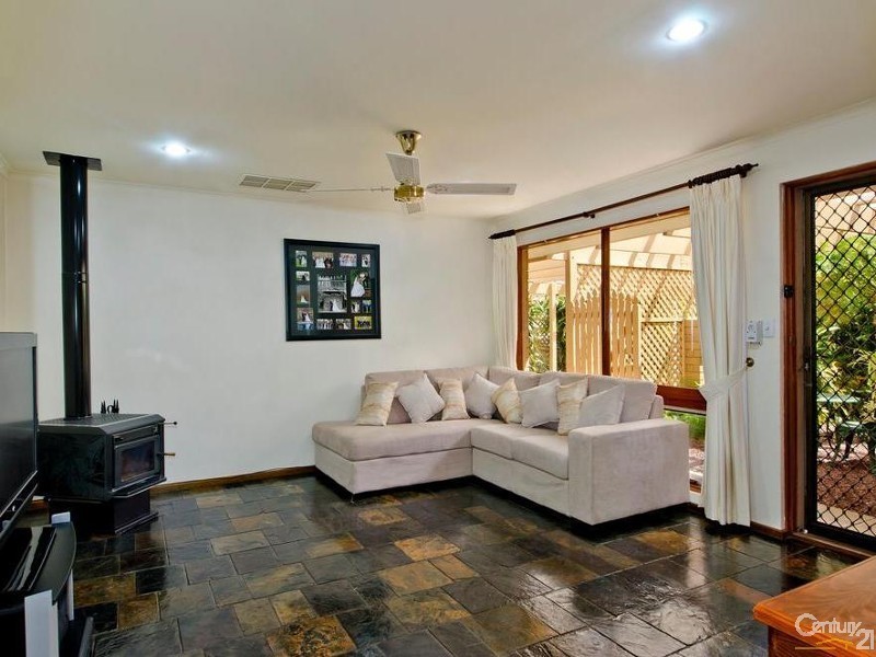 6 Elmgrove Street, Aberfoyle Park SA 5159