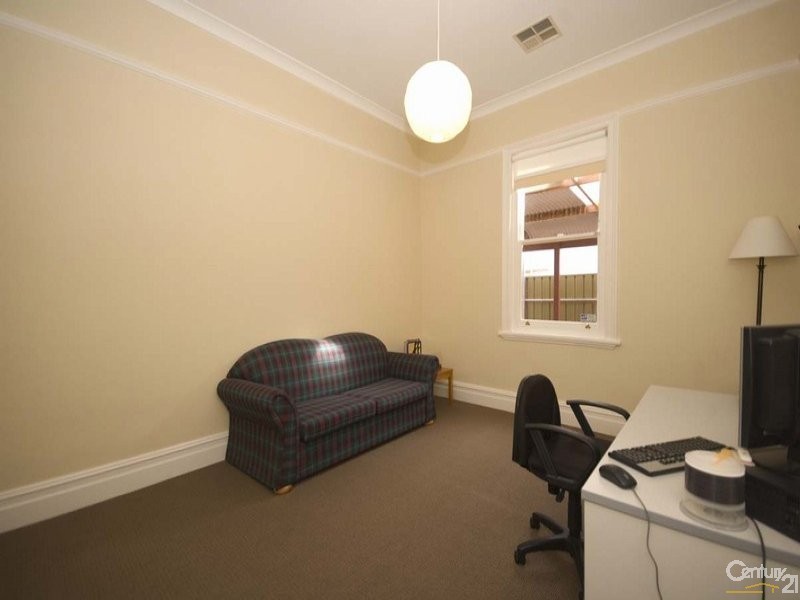 2 Hill Avenue, Cumberland Park SA 5041