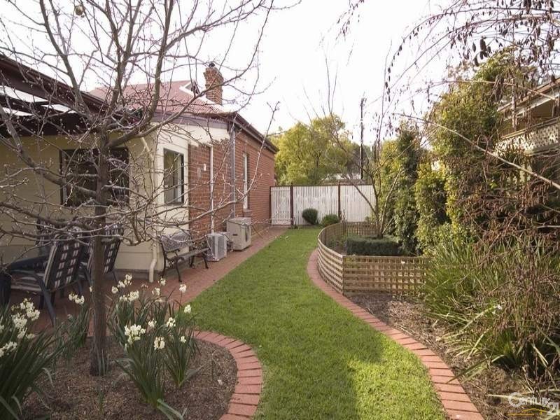 2 Hill Avenue, Cumberland Park SA 5041