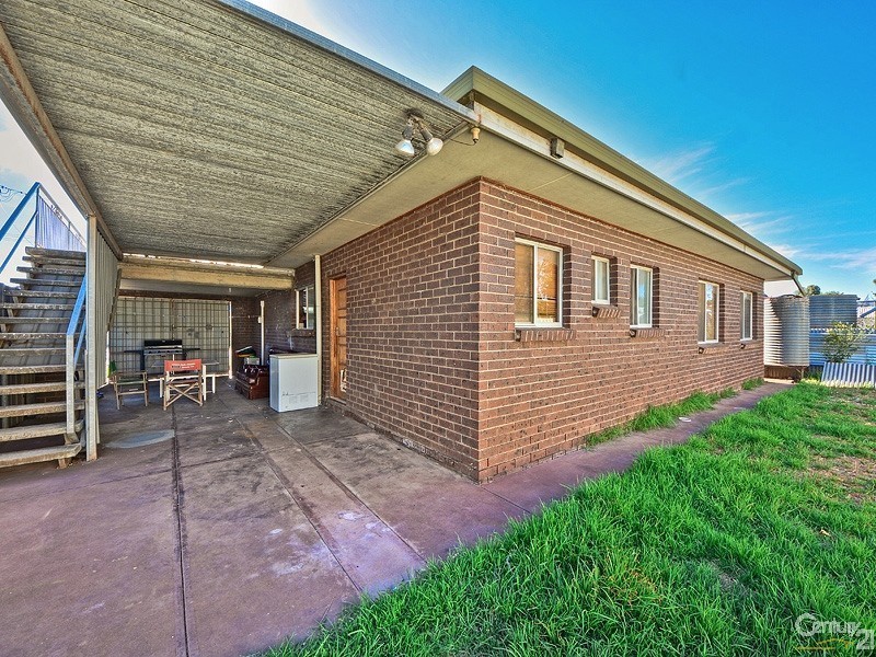 15 Whinnerah Avenue, Aldinga Beach SA 5173