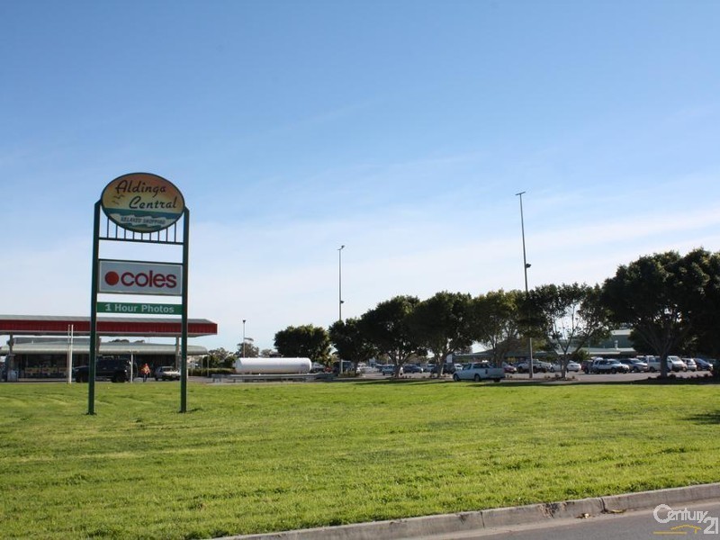 15 Whinnerah Avenue, Aldinga Beach SA 5173