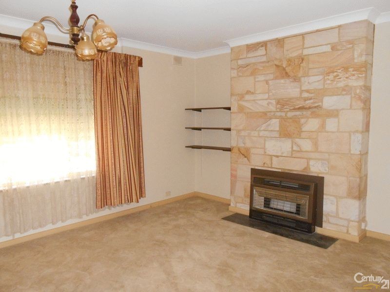 28 Sargent Parade, Bellevue Heights SA 5050