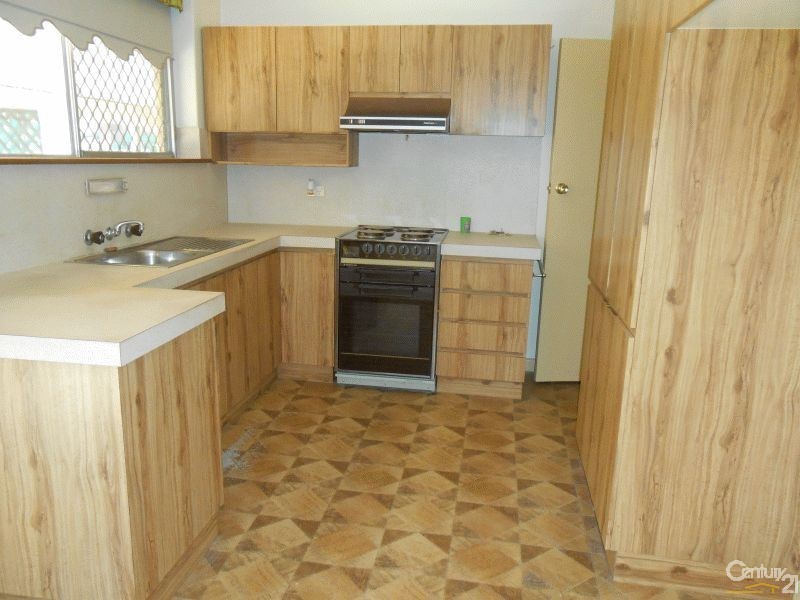 28 Sargent Parade, Bellevue Heights SA 5050