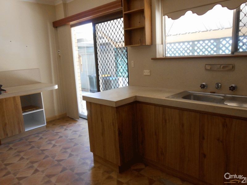 28 Sargent Parade, Bellevue Heights SA 5050