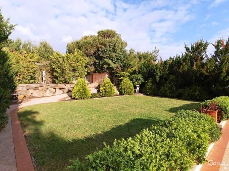 10 River Parade, Hallett Cove SA 5158