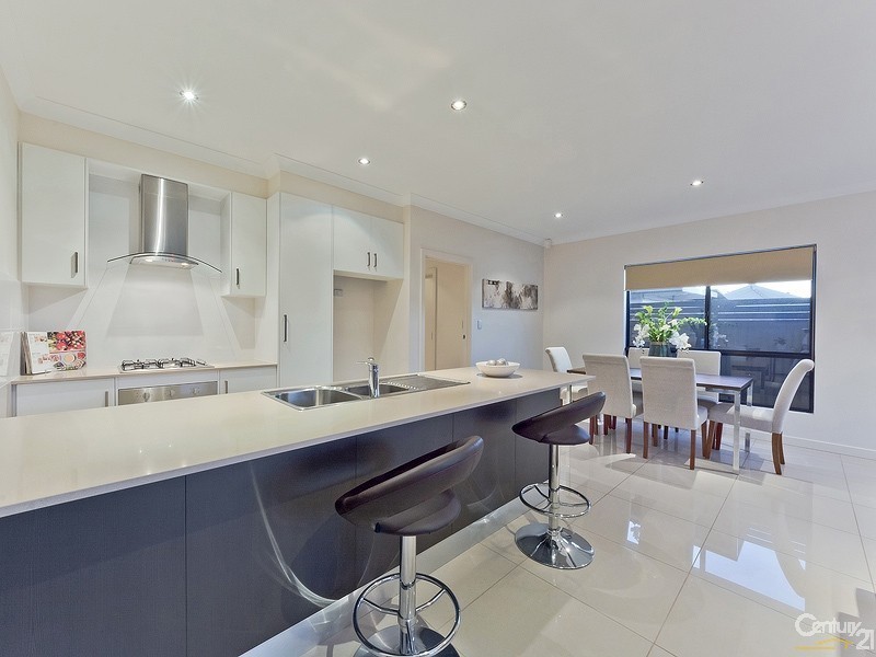 12 Lomond Road, Klemzig SA 5087