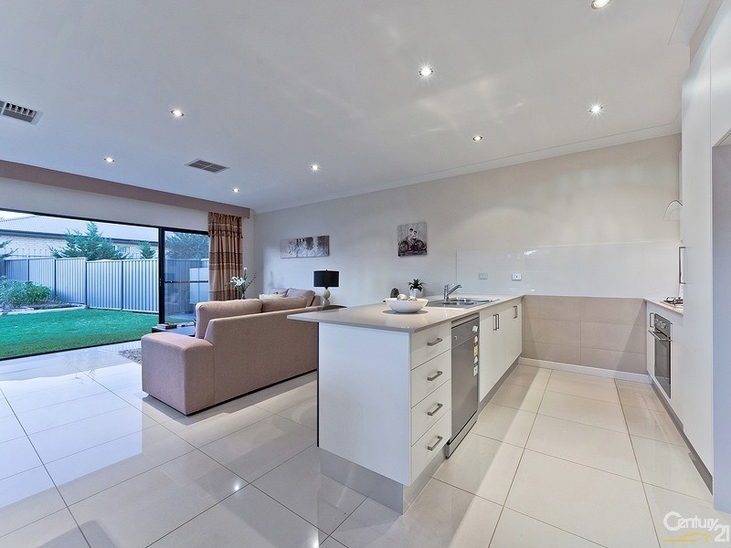 12 Lomond Road, Klemzig SA 5087