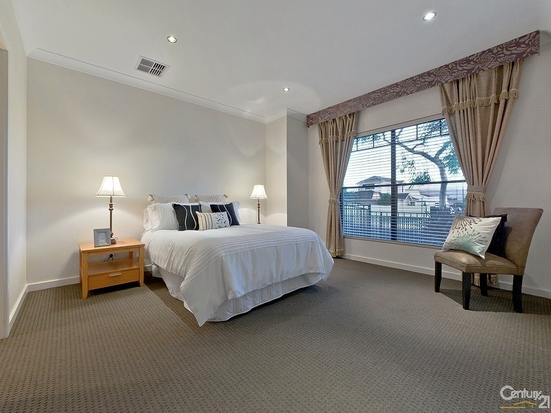 12 Lomond Road, Klemzig SA 5087