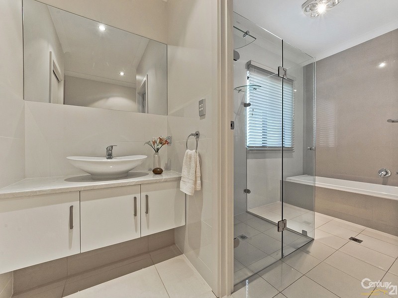 12 Lomond Road, Klemzig SA 5087