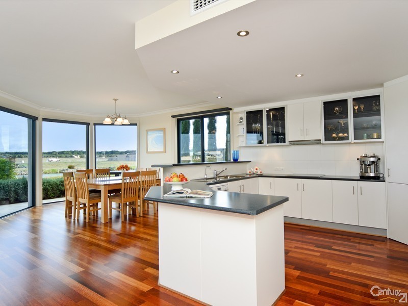 133 Wentworth Parade, Hindmarsh Island SA 5214