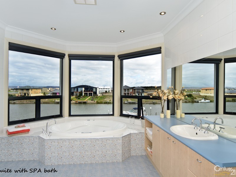 133 Wentworth Parade, Hindmarsh Island SA 5214