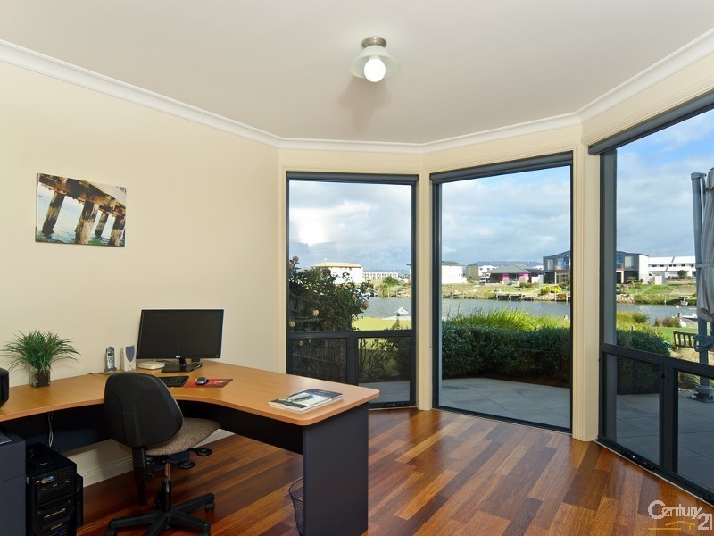 133 Wentworth Parade, Hindmarsh Island SA 5214