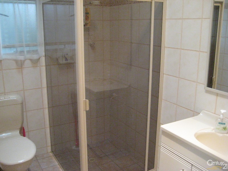 15 McAllan Avenue, Seaton SA 5023