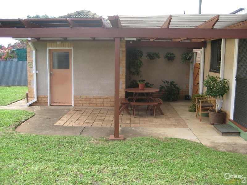 15 McAllan Avenue, Seaton SA 5023