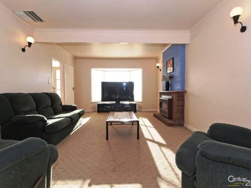 10 River Parade, Hallett Cove SA 5158
