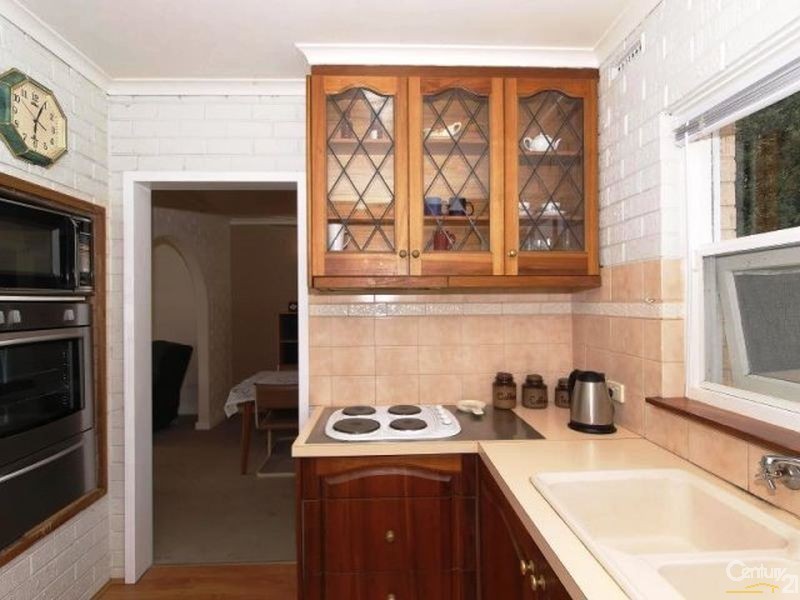 10 River Parade, Hallett Cove SA 5158