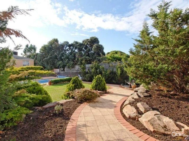 10 River Parade, Hallett Cove SA 5158