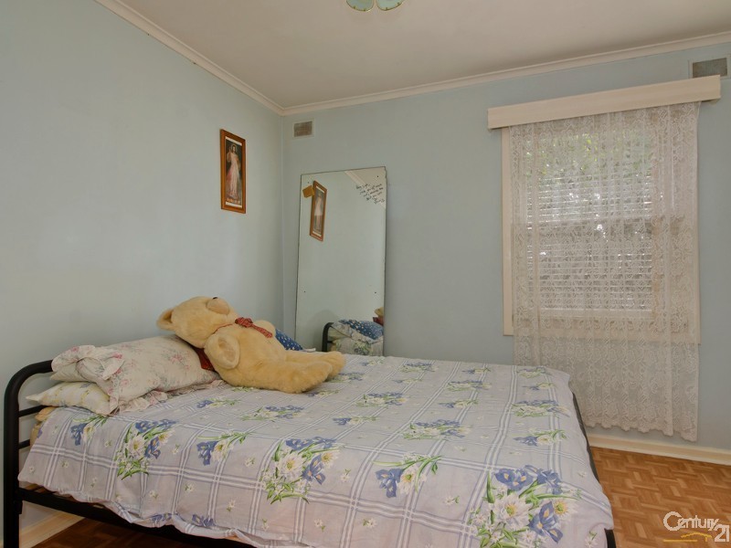 29 Fleming Street, Mansfield Park SA 5012