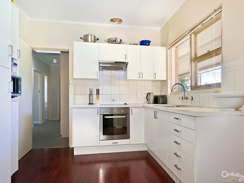 13 Winifred Avenue, Glandore SA 5037