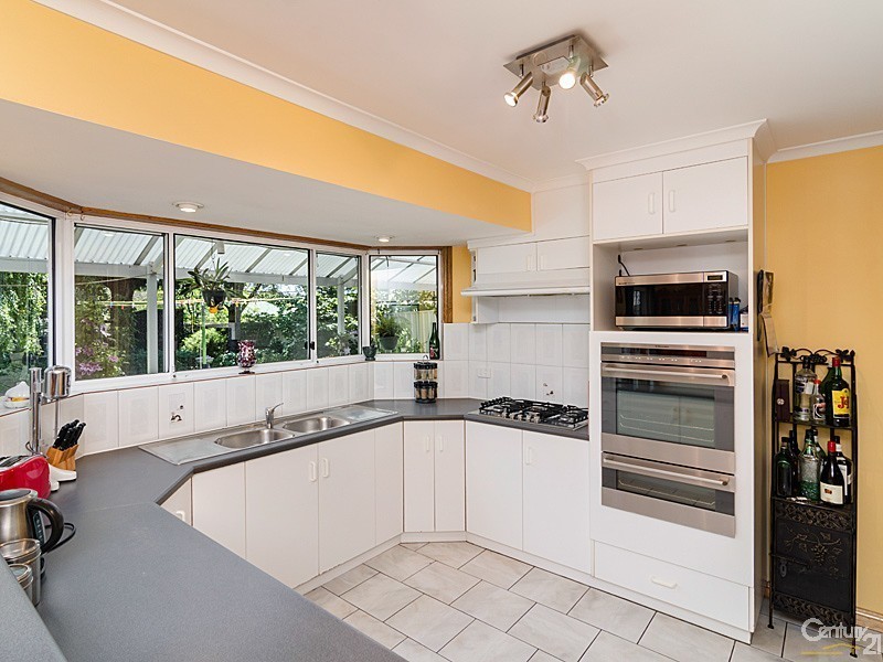 28 Victoria Road, Mount Barker SA 5251