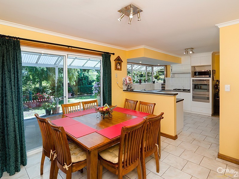 28 Victoria Road, Mount Barker SA 5251