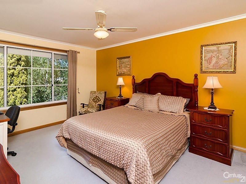 28 Victoria Road, Mount Barker SA 5251