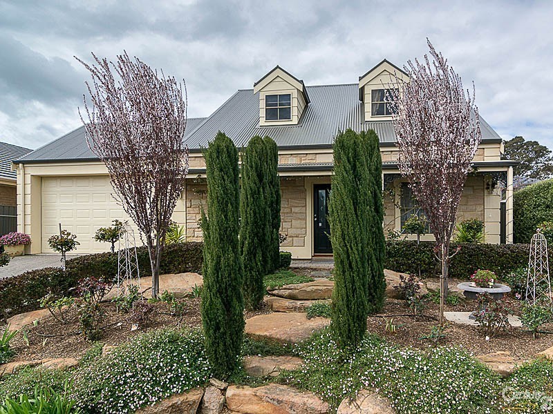 9 Pollard Street, Mount Barker SA 5251